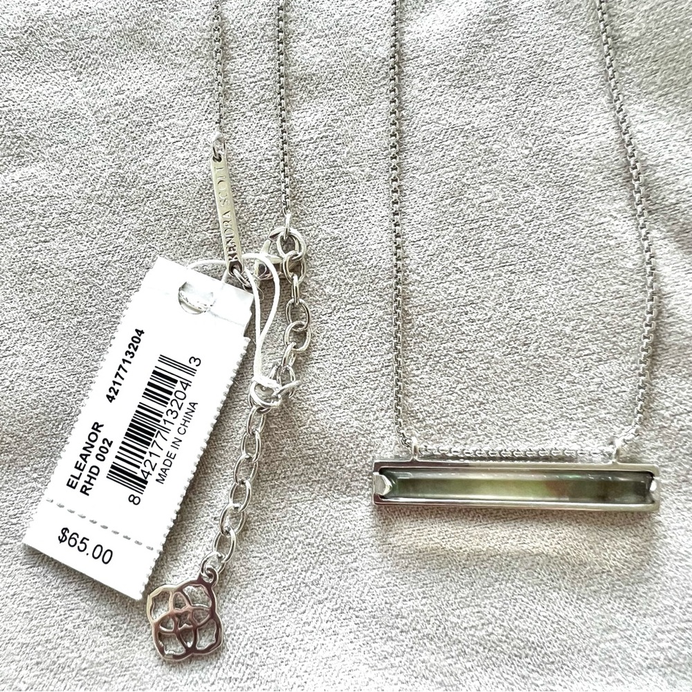 Kendra Scott Eleanor Necklace in Black Mother-of-Pearl